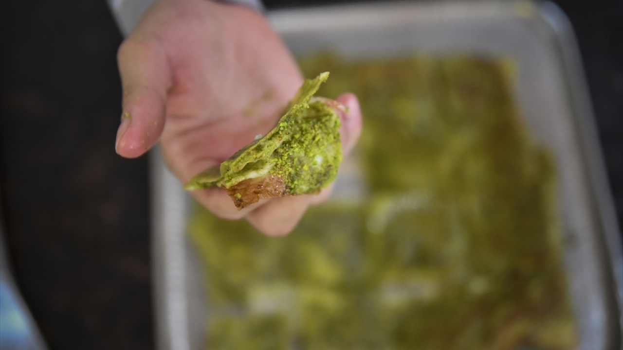 "GastroAntep Uluslararası Gaziantep Gastronomi Festivali", Gaziantep Büyükşehir Belediyesi ve Gaziantep`i Geliştirme Vakfı (GAGEV) ortaklığıyla düzenleniyor. 