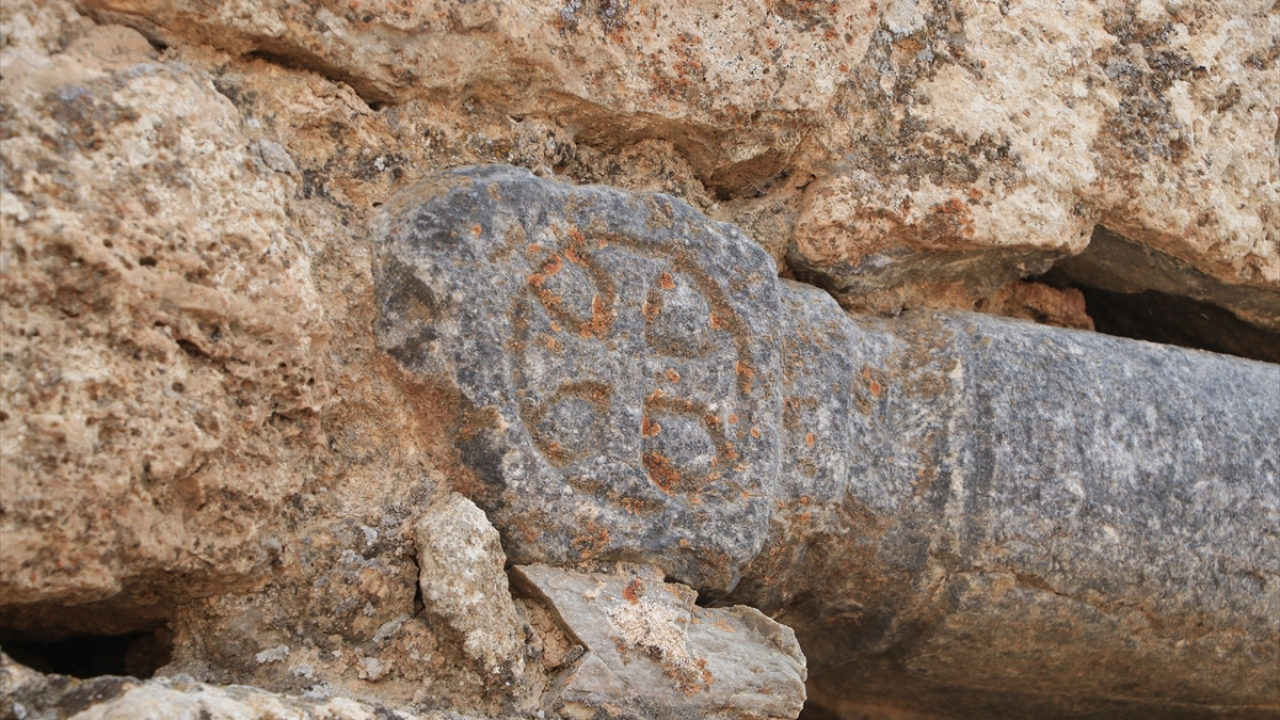 Ayrancı ilçesine bağlı Höyükburun köyü sınırları içerisinde olan hanın yapılış tarihi tam olarak bilinmiyor.