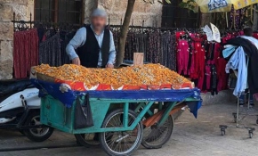 Polis simitçi ve leblebici kılığına girerek dolandırıcılık şebekesini çökertti