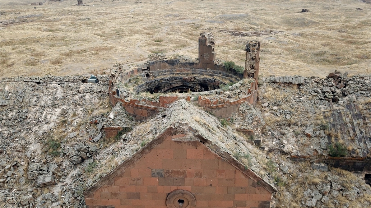 Ani Ören Yeri, UNESCO Dünya Mirası Listesi`ne alındıktan sonra bölgeye çok sayıda turist çekmeye başladı. 