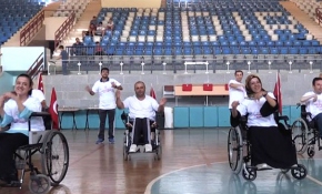 Iğdırlı engelliler spor yaparak sosyalleşiyor