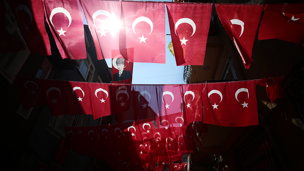 Adı Rumca’da saray anlamına gelen “Palation”dan gelen Balat, 15. yüzyıldan itibaren İstanbul’a yerleşen farklı kültürlerin ortak noktası oldu.