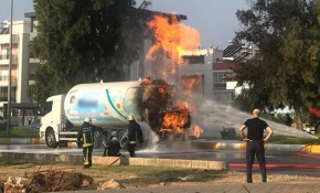 Antalya'da LPG tankerinde yangın