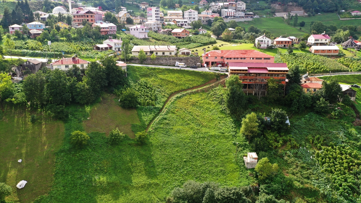 Trekking ve dağ bisikleti açısından da çok uygun bir destinasyon haline gelen Hamsiköy, atlı safari, zipline gibi farklı alternatifleriyle dikkati çekiyor.