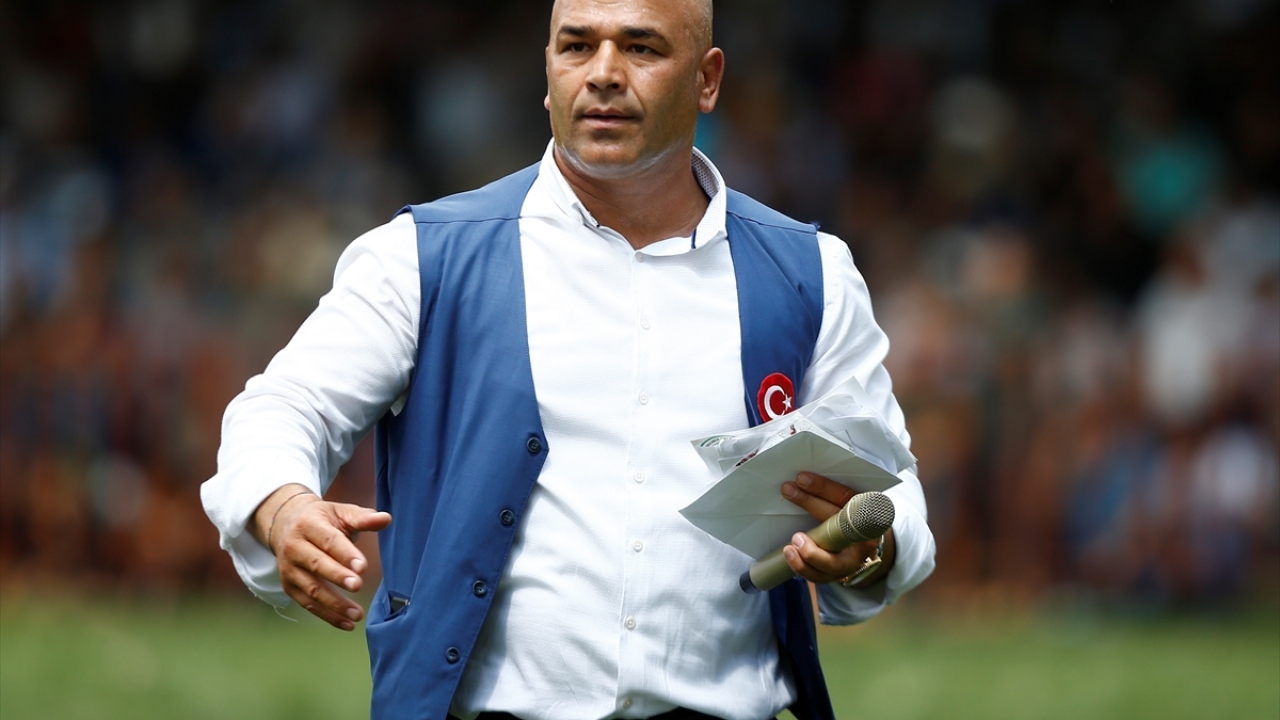 Emin Ger, yaptığı açıklamada, cazgırlığa tavsiyeyle 8 yıl önce başladığını söyledi.