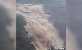 Rize'de şiddetli yağış: Bir mahalle ve 20 daireli apartman tahliye edildi