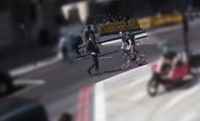 İngiliz polisi, yayaya kafa atan bisikletçiyi arıyor