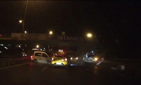 D-100'de meydana gelen 'makas' kazası kamerada