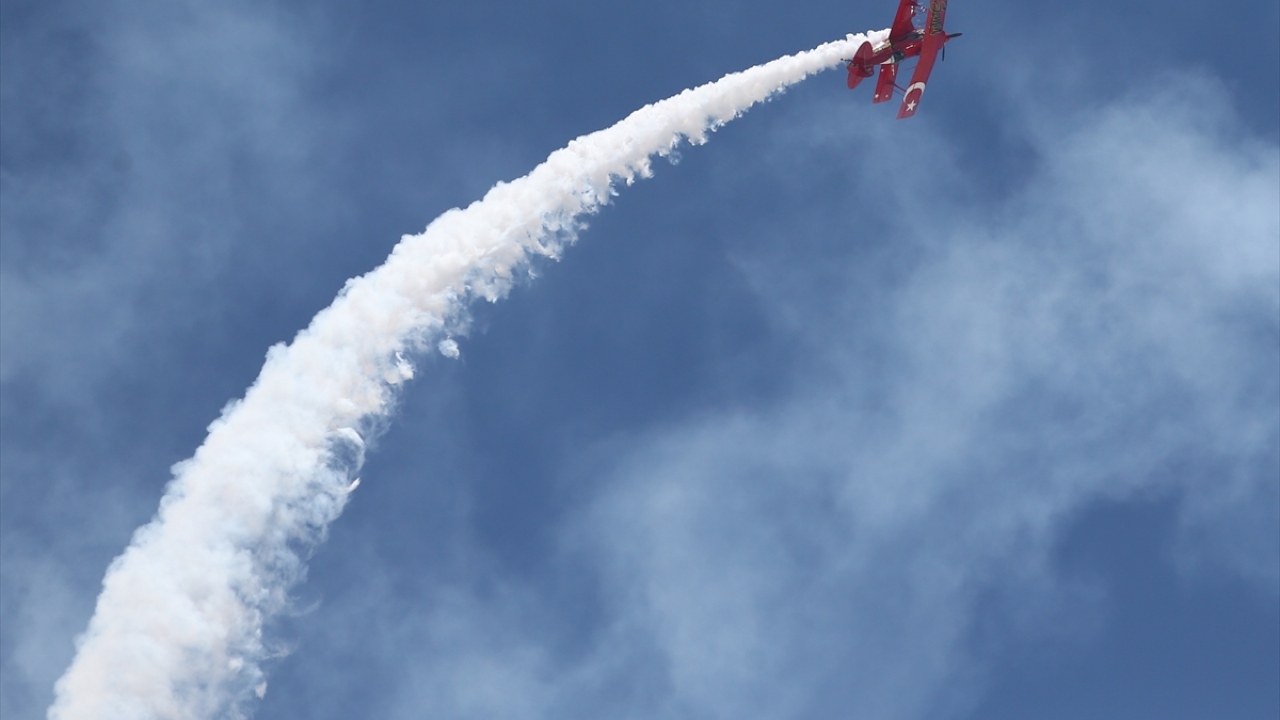 Gösteri uçuşlarında zaman zaman gökyüzünde "kalp çizen" Semin Öztürk Şener, Sivrihisar Hava Gösterileri`nde havacılık tutkunlarıyla buluşmak için sabırsızlandığını söyledi.