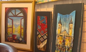 Saraybosna'nın motiflerini asırlık tahtalara işliyor