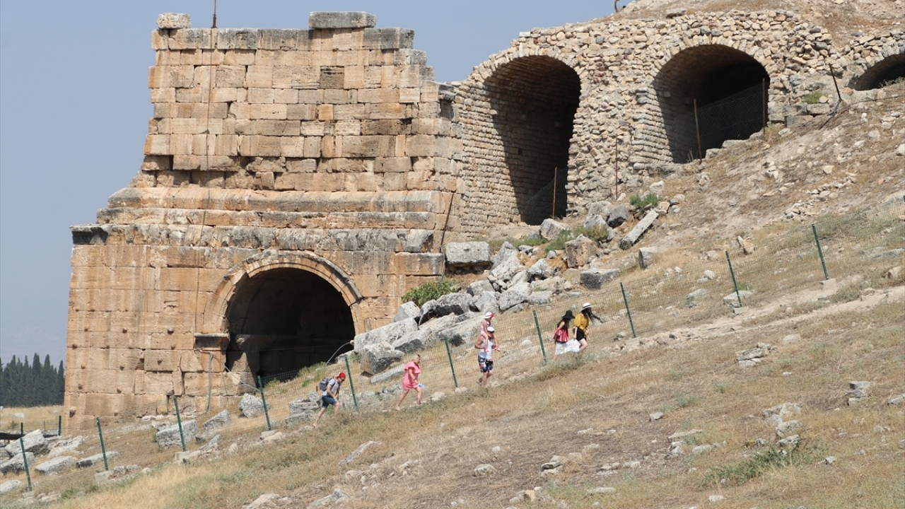 "Pamukkale altın yılını yaşıyor"