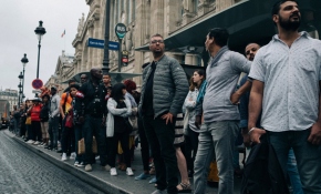 Paris'te grev ulaşımı felç etti