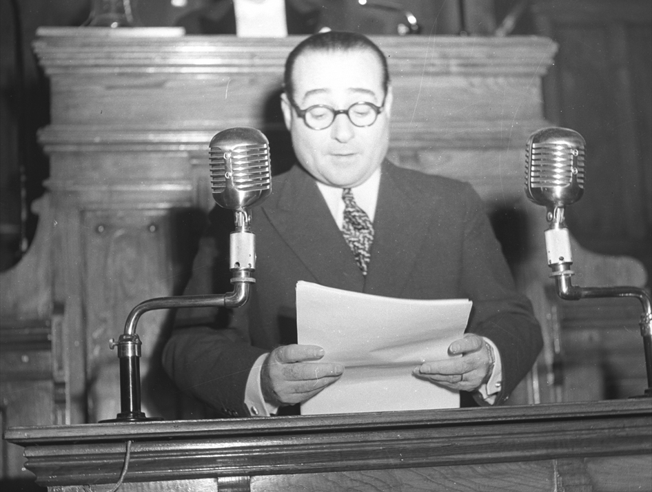 29 Mayıs 1950`de Başbakan Menderes, Meclis Kürsüsünde, 19.Hükümetin proğramını okudu. (Arşiv)