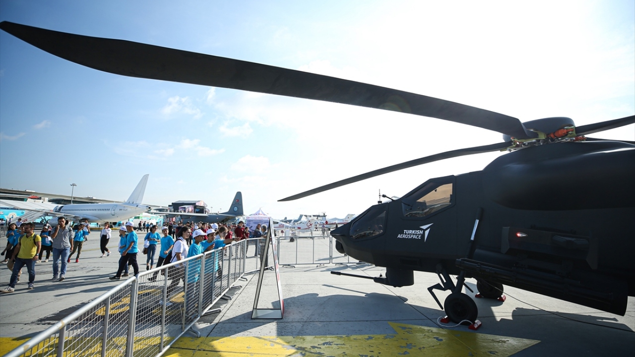 TEKNOFEST İstanbul`da Ağır Sınıf Helikopteri de sergilendi.