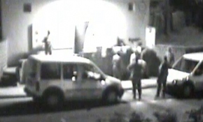 Darbecilerin cephaneliği yağmalaması güvenlik kamerasında