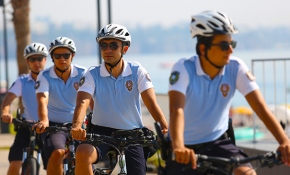 Antalya'nın martı polis timleri: "Şortlu polis mi olur?" deyip inanmıyorlar