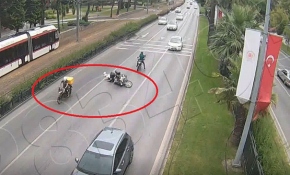 Trafikte sohbet kaza ile sonuçlandı