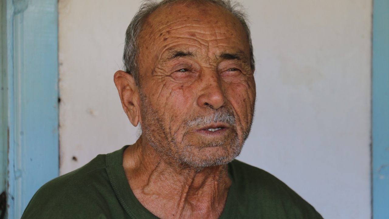 Mahallenin yaşlılarından Nuri Özcıvan ise Yörük Ali Efe`yi 1951`de geçirdiği trafik kazasının ardından, çocukken aile büyükleriyle ziyarete gittiğini dile getirdi.