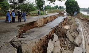 Pakistan'daki depremde hayatını kaybedenlerin sayısı 30'a yükseldi