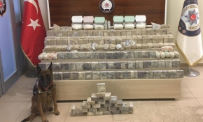 Van'da zehir tacirlerine operasyon: 99 kilogram eroin ele geçirildi