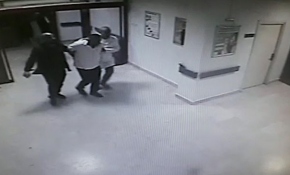 Doktor kıyafeti giyen polisler, suçüstü yaptı