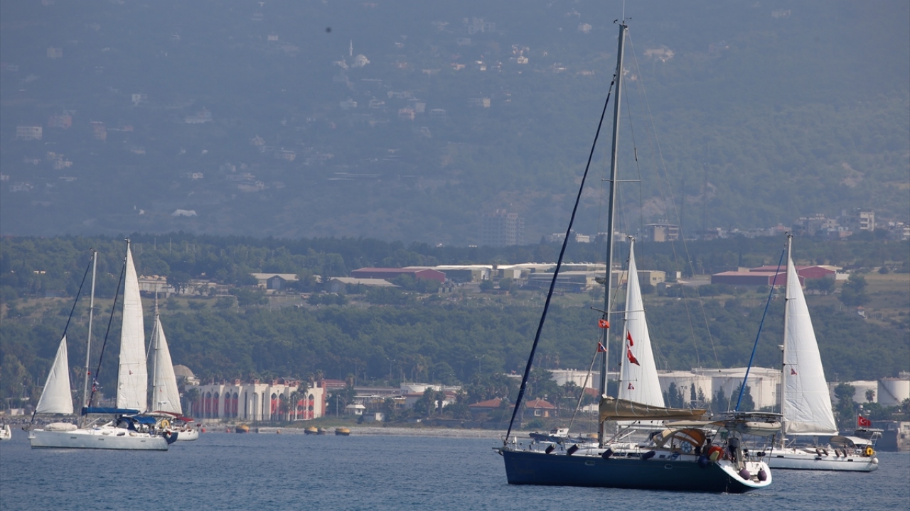 Denizlerdeyiz Amatör Denizciler Derneğince (DADD) düzenlenen "DADDralli Akdeniz" etkinliği kapsamında, Hatay`dan 41 yat denize açıldı.