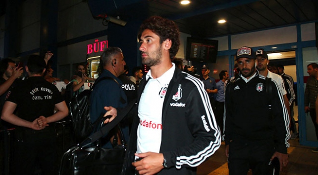 Beşiktaş kafilesi Trabzon'a geldi
