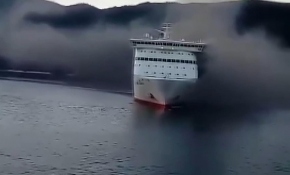 Yunanistan’da feribot yandı: 613 yolcu tahliye edildi