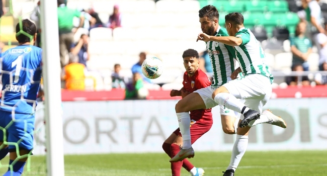 Konyaspor 90+8'de güldü