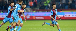 Trabzonspor, evinde Beşiktaş'ı 4-1 yendi