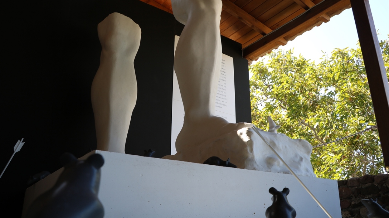 Kültür ve Turizm Bakanlığı Kültür Varlıkları ve Müzeler Genel Müdürlüğü adına bölgedeki kazıların başkanlığını yürüten Prof. Dr. Coşkun Özgünel, çalışmaların İÇDAŞ’ın ana sponsorluğunda sürdüğünü söyledi.