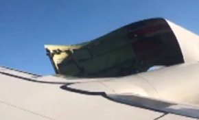 ABD'de uçağın motor kapağı açıldı, acil iniş yaptı