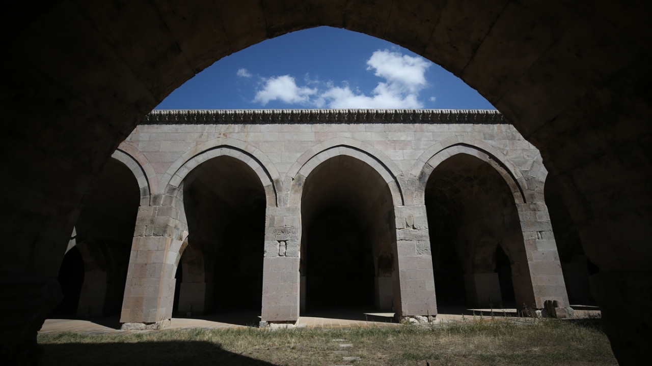 Bünyan Belediye Başkanı Özkan Altun, ilçelerinin Selçuklu eserleri bakımından çok zengin olduğunu söyledi.