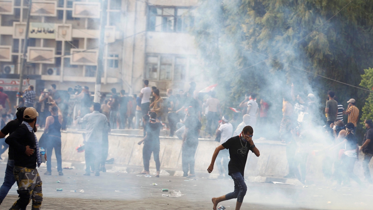 Abdulmehdi, güvenlik güçlerinin acil insani durumlara, havalimanı yolcularına ve Erbain etkinliklerine katılacak olanlara müsamaha göstereceğini aktardı.