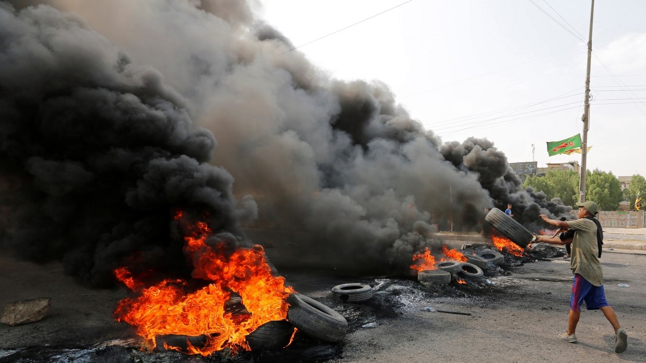 Irak`ta 1 Ekim`den bu yana devam eden hükümet karşıtı gösterilerde 12 kişi hayatını kaybetmişti.