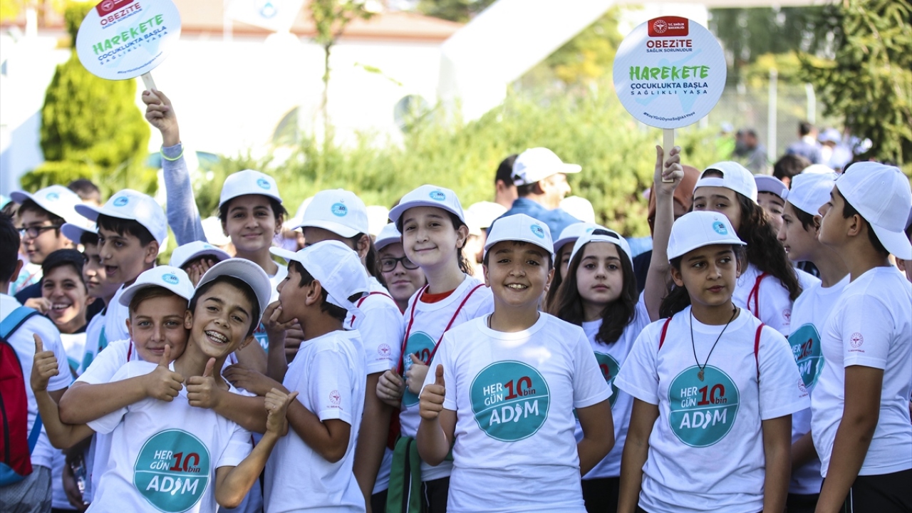 Meşe, Bakanlık tarafından Sincan Harikalar Diyarı Rekreasyon Alanı`nda düzenlenen "Dünya Yürüyüş Günü Etkinliği"ne katıldı.