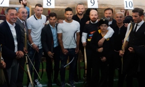 Yıldız futbolcular Etnospor'da ok attı