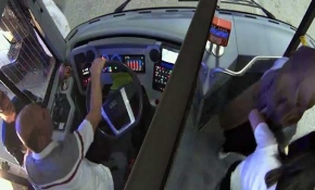 Otobüs şoförü hasta öğrenciyi otobüsle hastaneye ulaştırdı