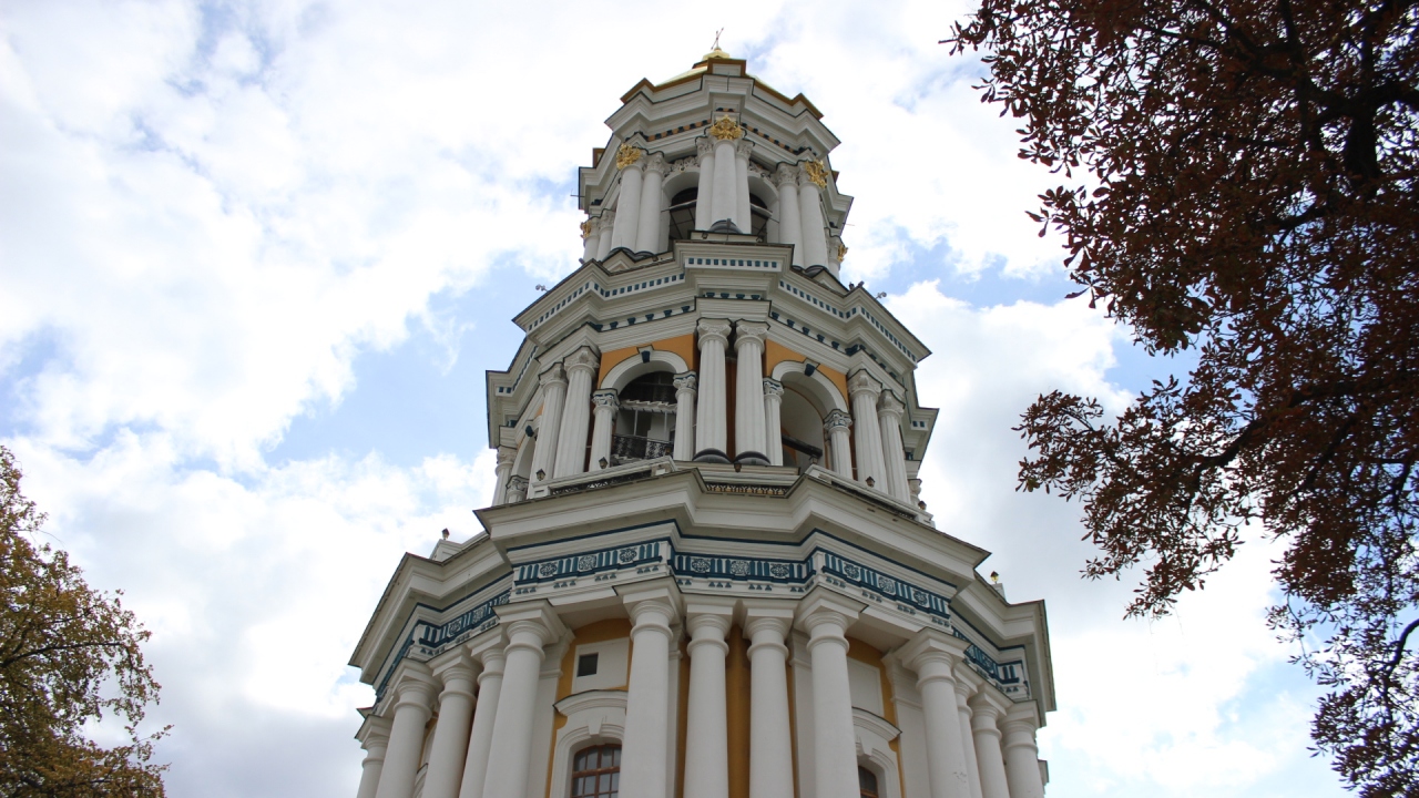 Mağaralar Manastırı / Büyük Lavra Çan Kulesi