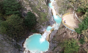 Mavi Göl'de sonbahar güzelliği