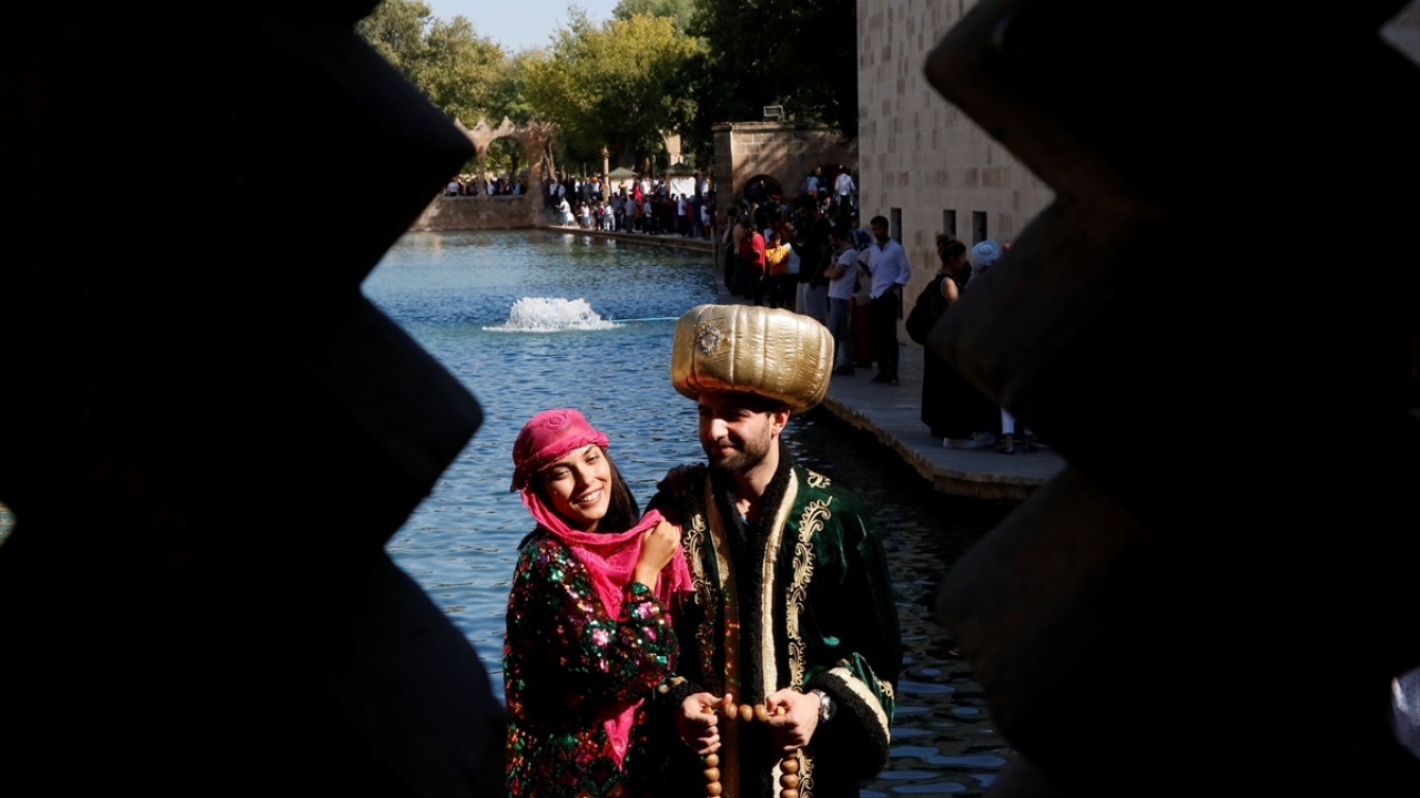 Şanlıurfa Bölgesel Turist Rehberleri Odası Başkanı Müslüm Çoban, yaptığı açıklamada, özellikle 2019`un Göbeklitepe Yılı olması dolayısıyla kente yoğun talebin oluştuğunu belirtti.