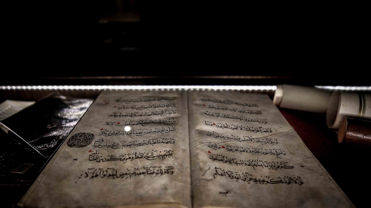 Muradiye Külliyesi`ni meydana getiren yapılar topluluğunun önemli bir parçası olan medrese, Türk-İslam coğrafyasının önemli eğitim kurumlarından biri olarak biliniyor.