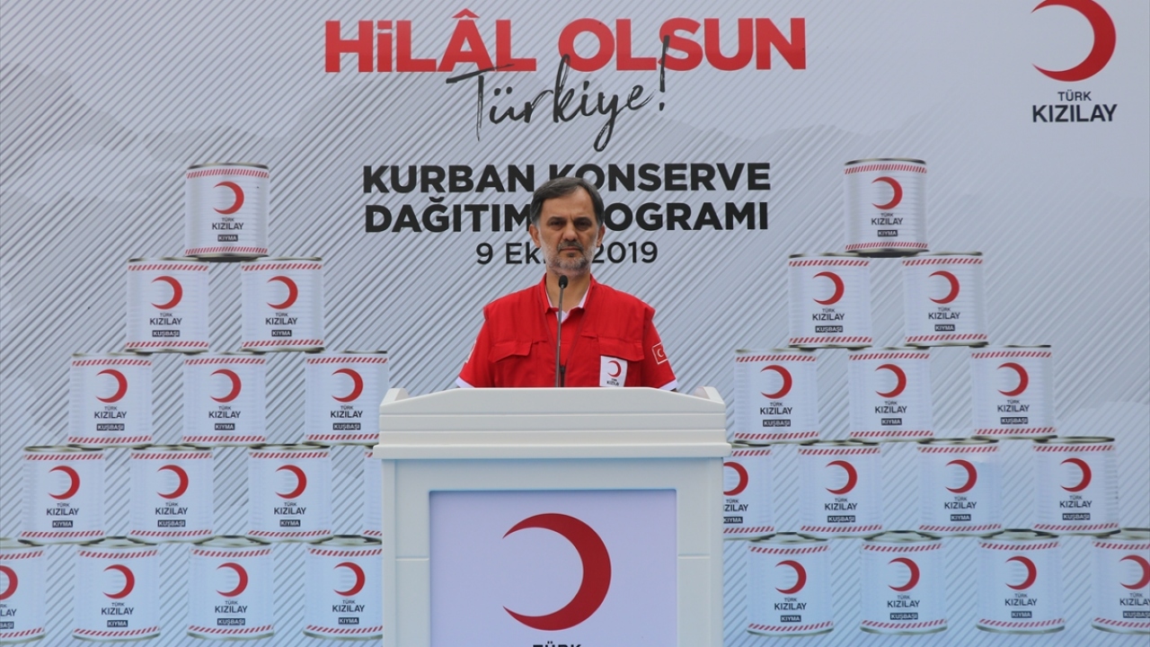 Törende konuşan Altan, 2019 yılı kurban kampanyası süresince yurt içi ve yurt dışında 4,5 milyon kişiye kurban eti ulaştırılacağını söyledi. 