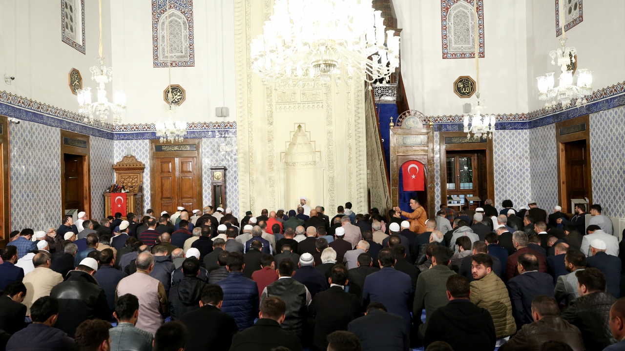 Diyanet İşleri Başkanı Ali Erbaş dua etti