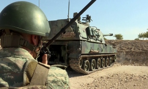 Barış Pınarı Harekatı'nda obüsler terör hedeflerini böyle vuruyor