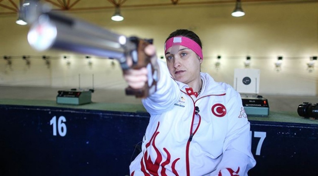 Para atıcılıkta bronz madalya