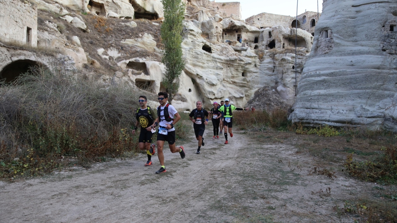 63 kilometrelik parkurda ise Ortahisar, İbrahimpaşa, Göreme, Uçhisar, Kızılçukur Vadisi, Çavuşin, Akdağ geçilerek, koşu Ürgüp`te tamamlanacak.