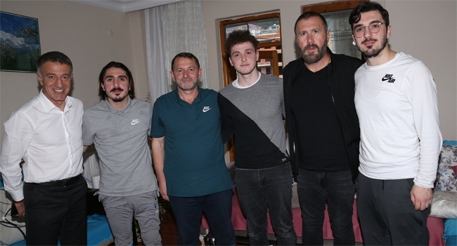 Ahmet Ağaoğlu'ndan Abdülkadir Ömür'e ziyaret