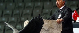 Beşiktaş'ın yeni başkanı Ahmet Nur Çebi oldu