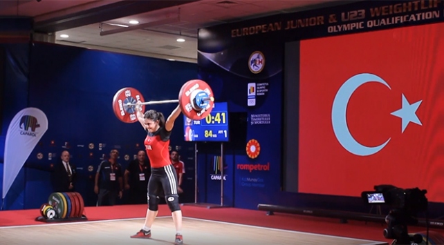 Ayşegül Çakın'dan Avrupa şampiyonluğu